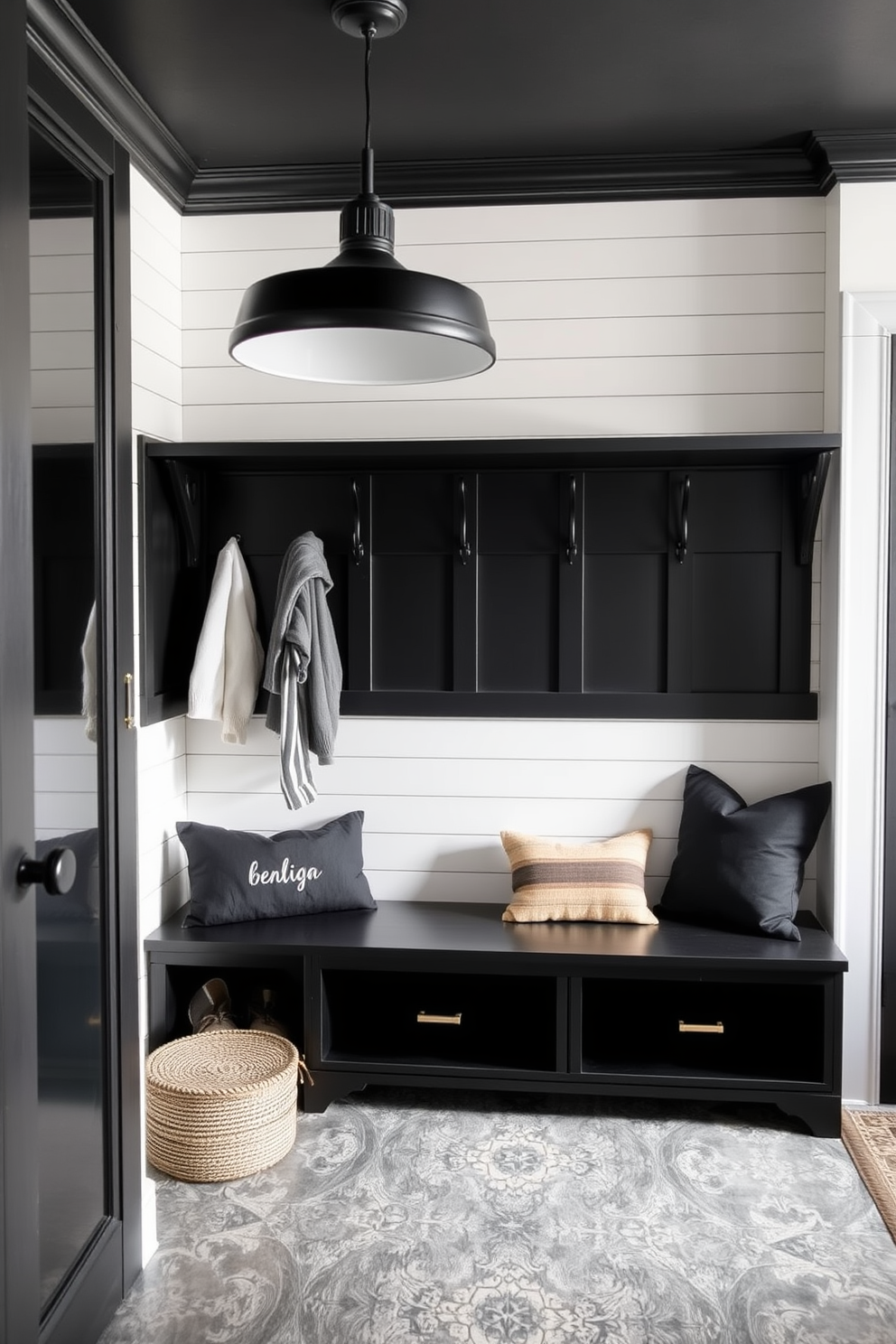 Black Mudroom Design Ideas 13