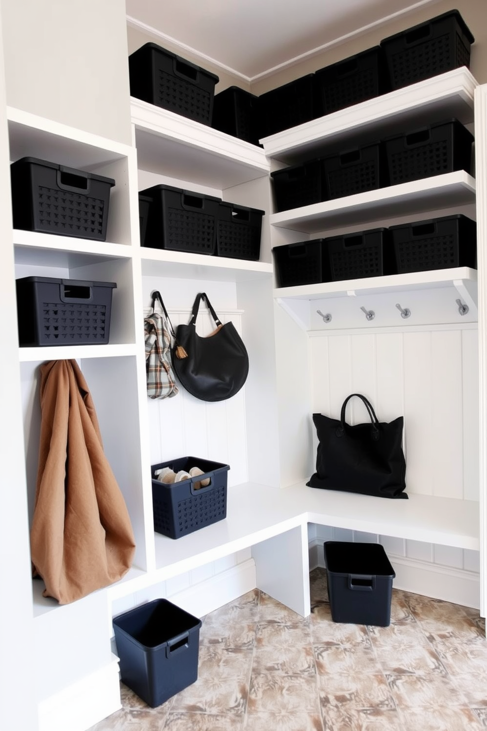 Black Mudroom Design Ideas 3