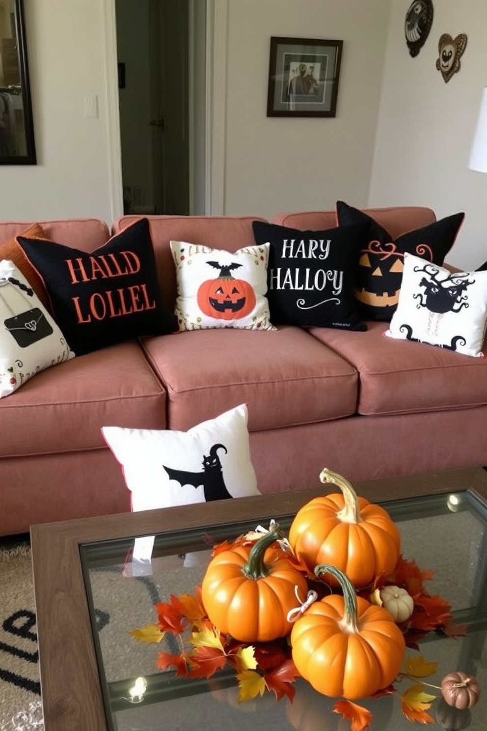 Halloween Small Living Room Decorating Ideas 20