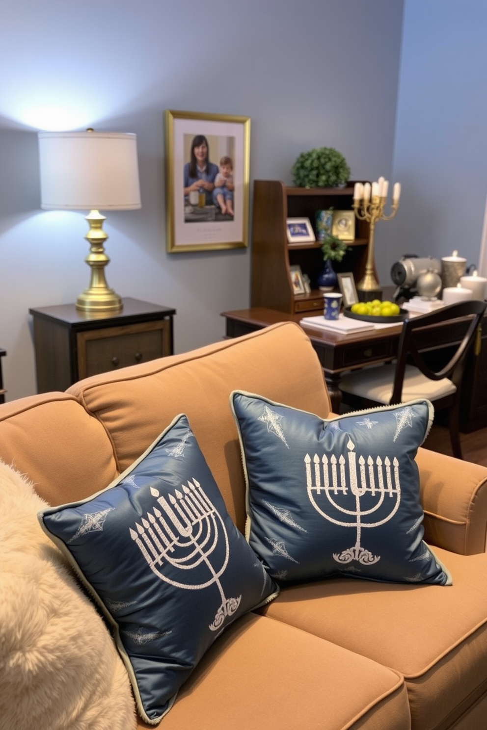 Home Office Hanukkah Decorating Ideas 6