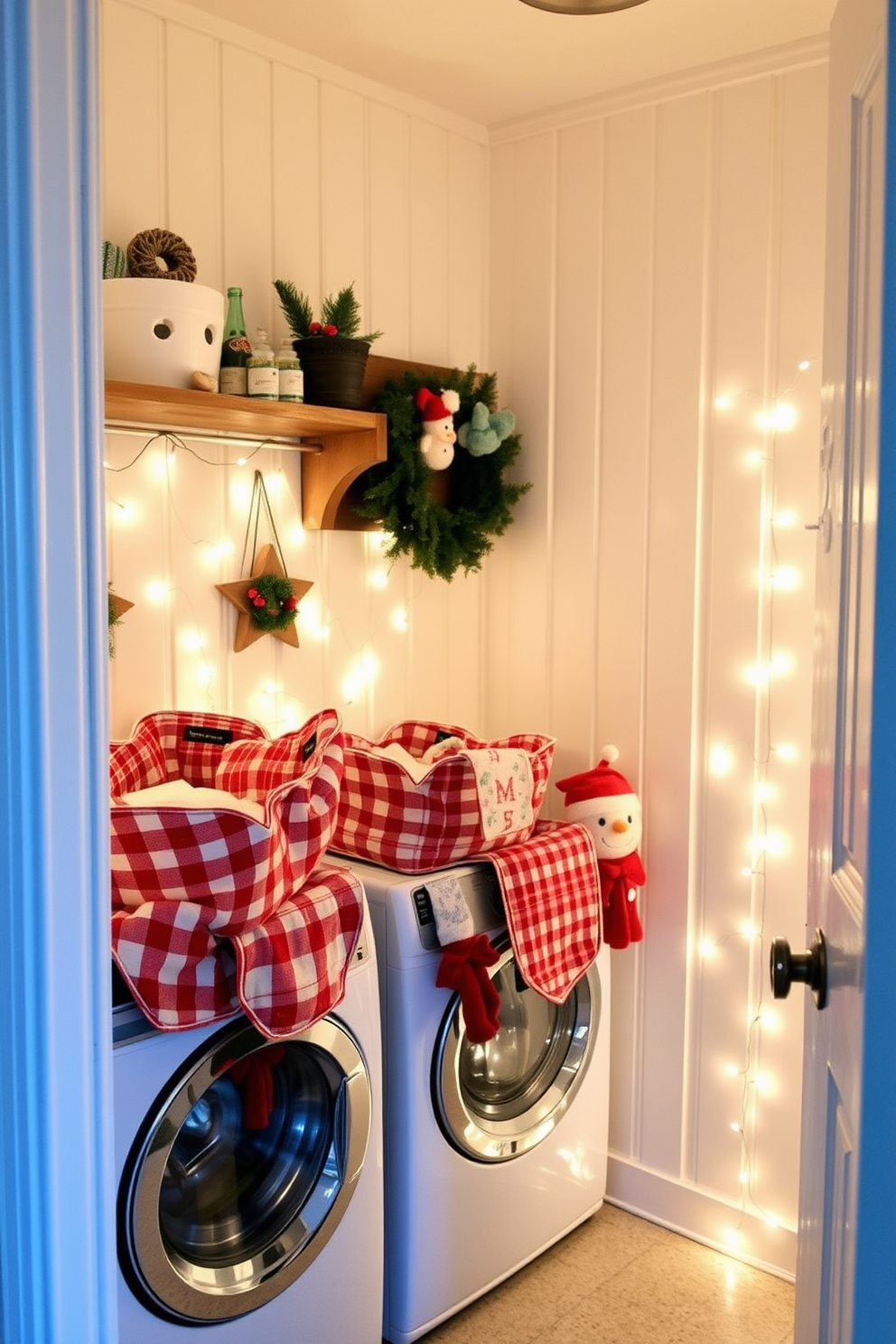 Laundry Room Christmas Decorating Ideas 29