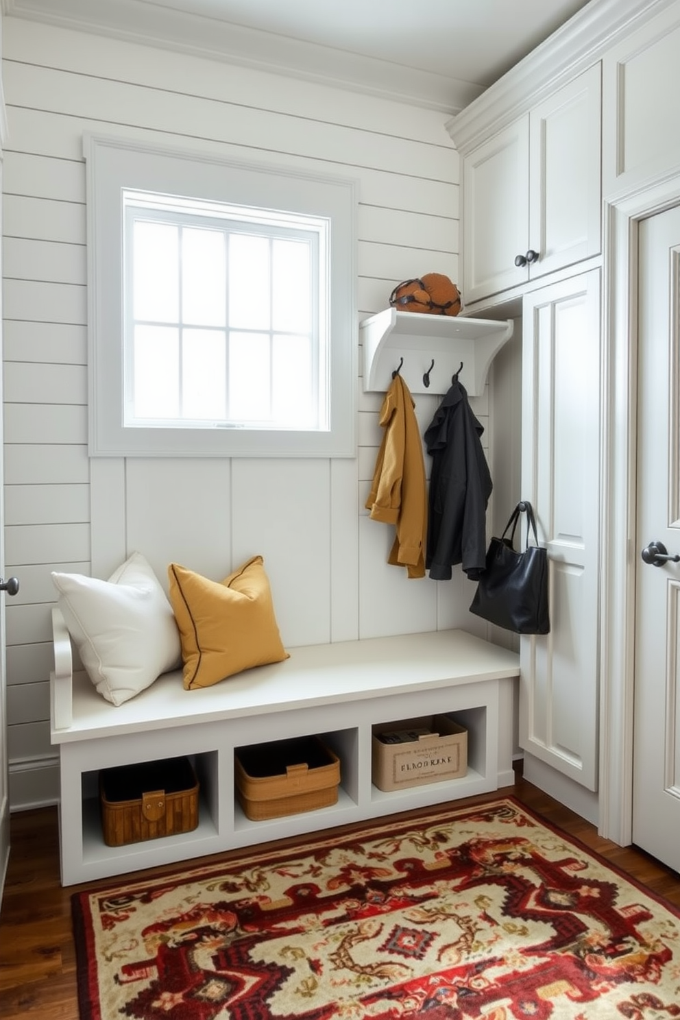 Luxury Mudroom Design Ideas 2