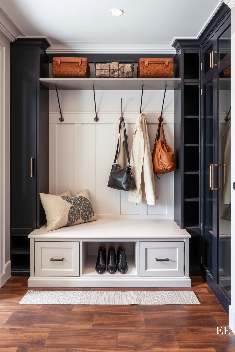 Luxury Mudroom Design Ideas 24