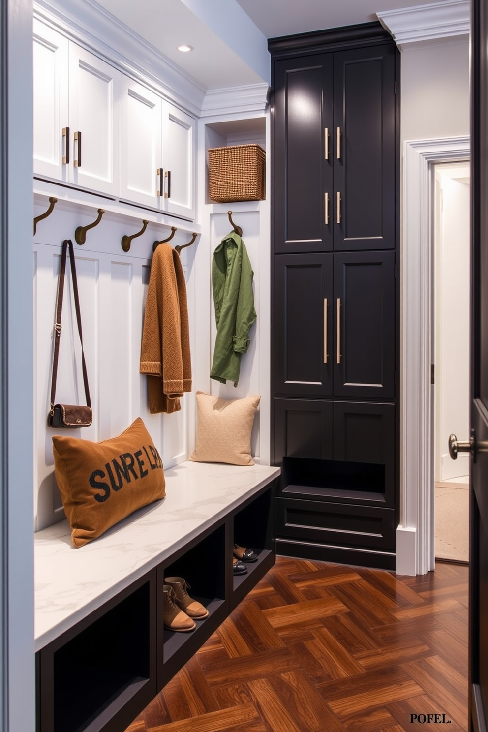 Luxury Mudroom Design Ideas 6