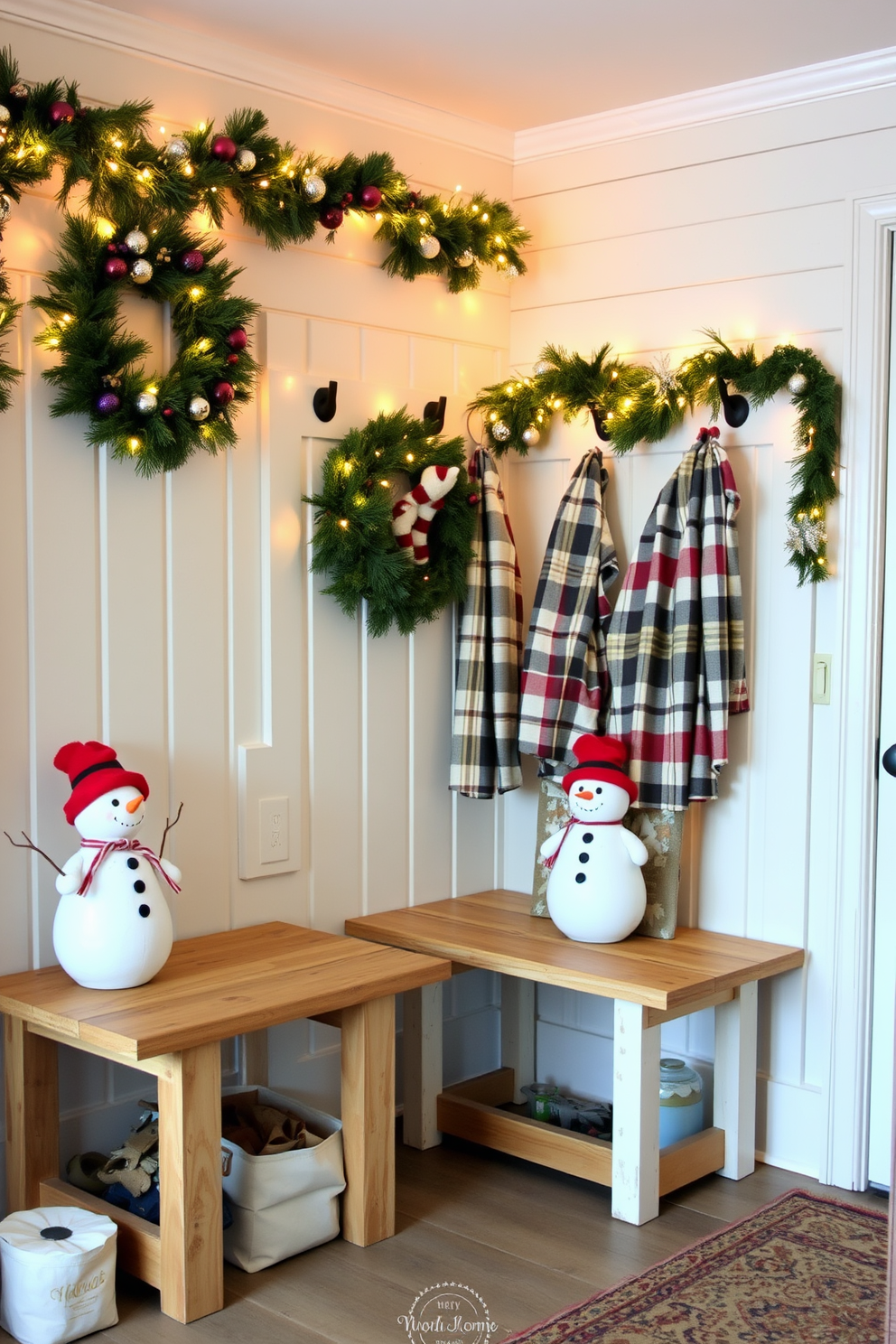 Mudroom Christmas Decorating Ideas 13