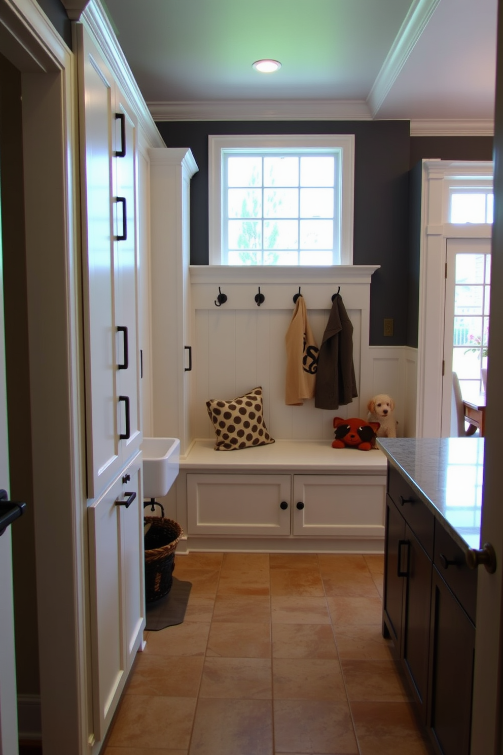 Mudroom Near Dining Room Design Ideas 14