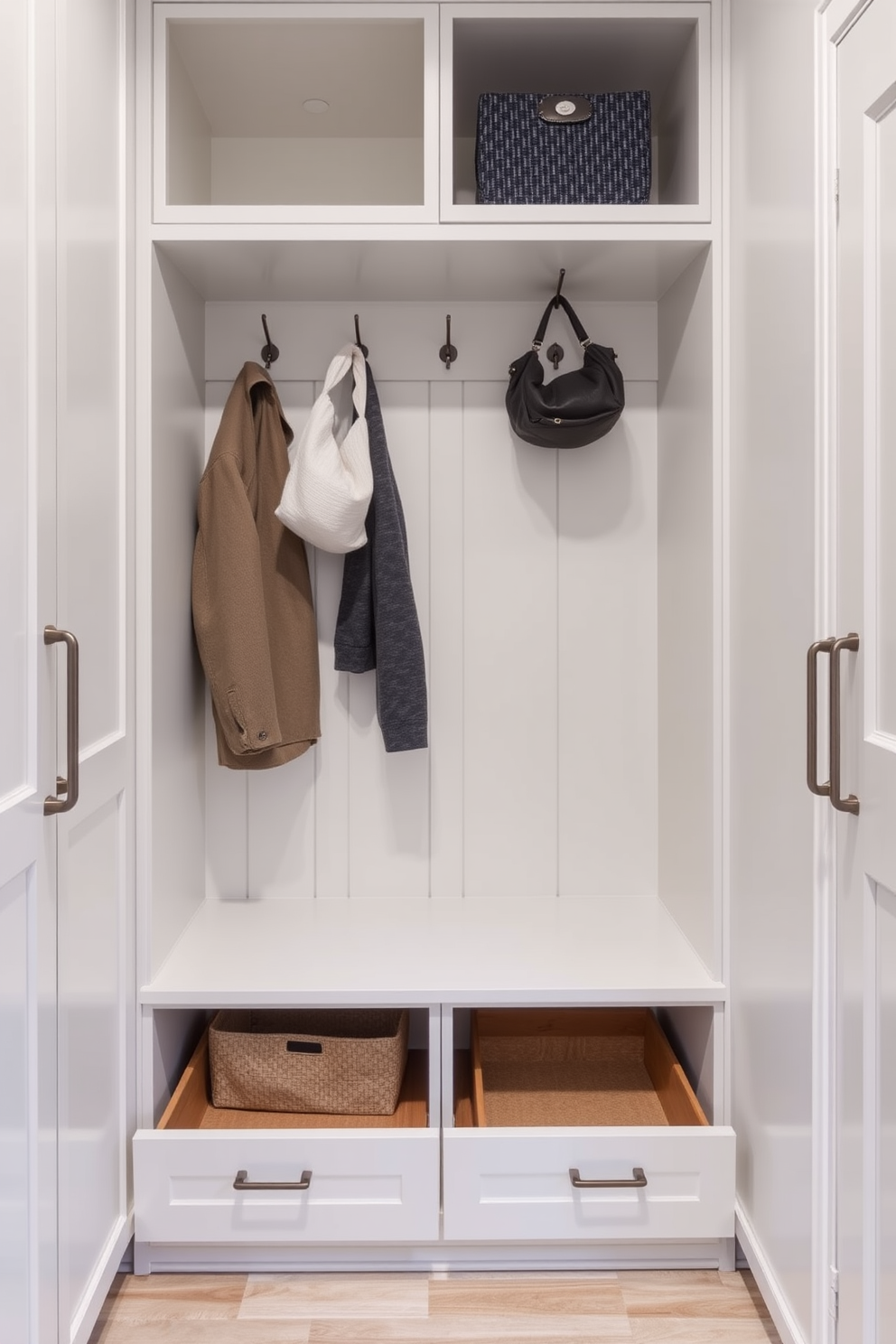 Simple Mudroom Design Ideas 18