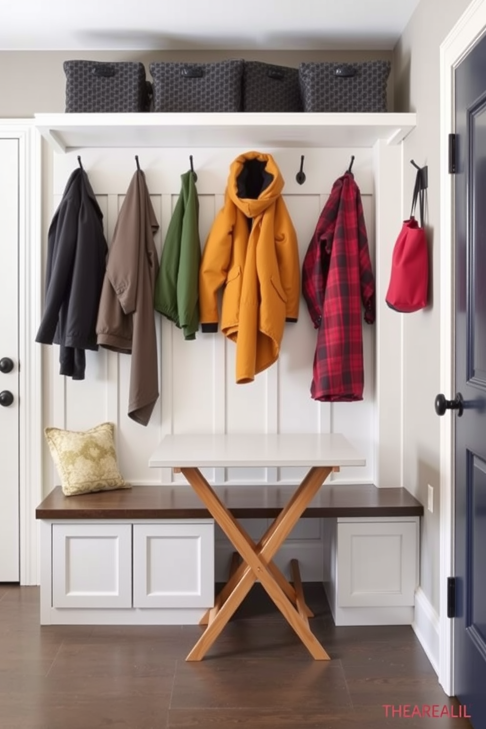 Simple Mudroom Design Ideas 19