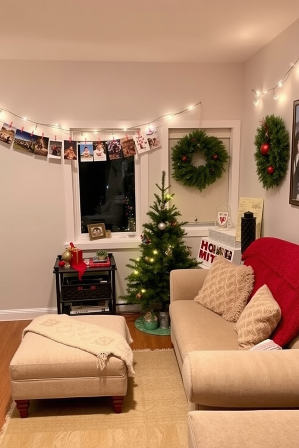 Small Living Room Christmas Decorating Ideas 9