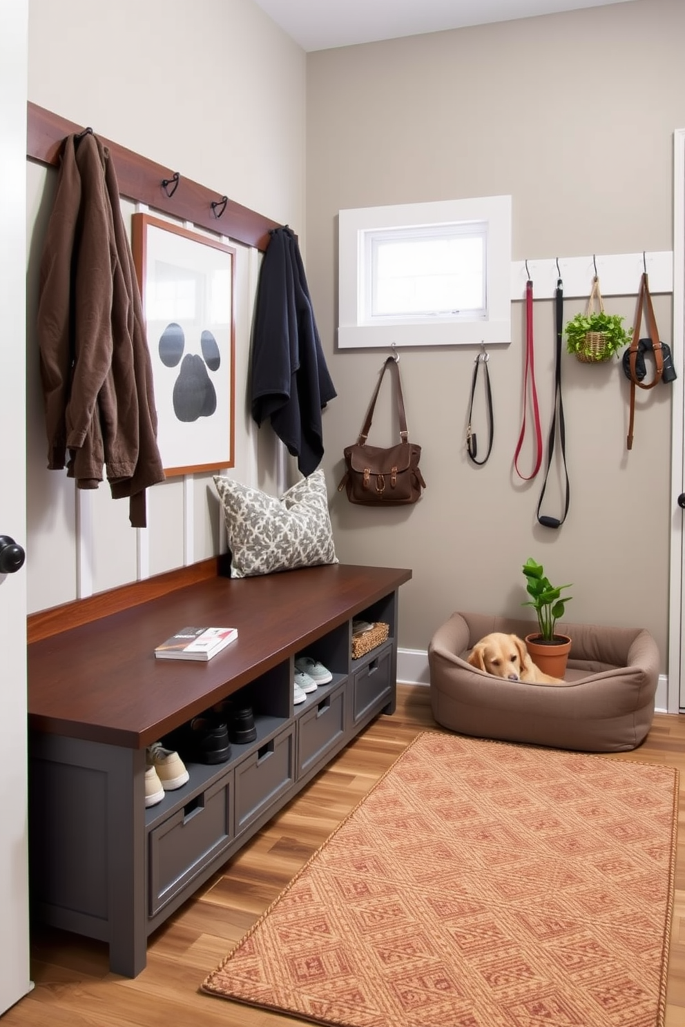 Small Mudroom Design Ideas 19