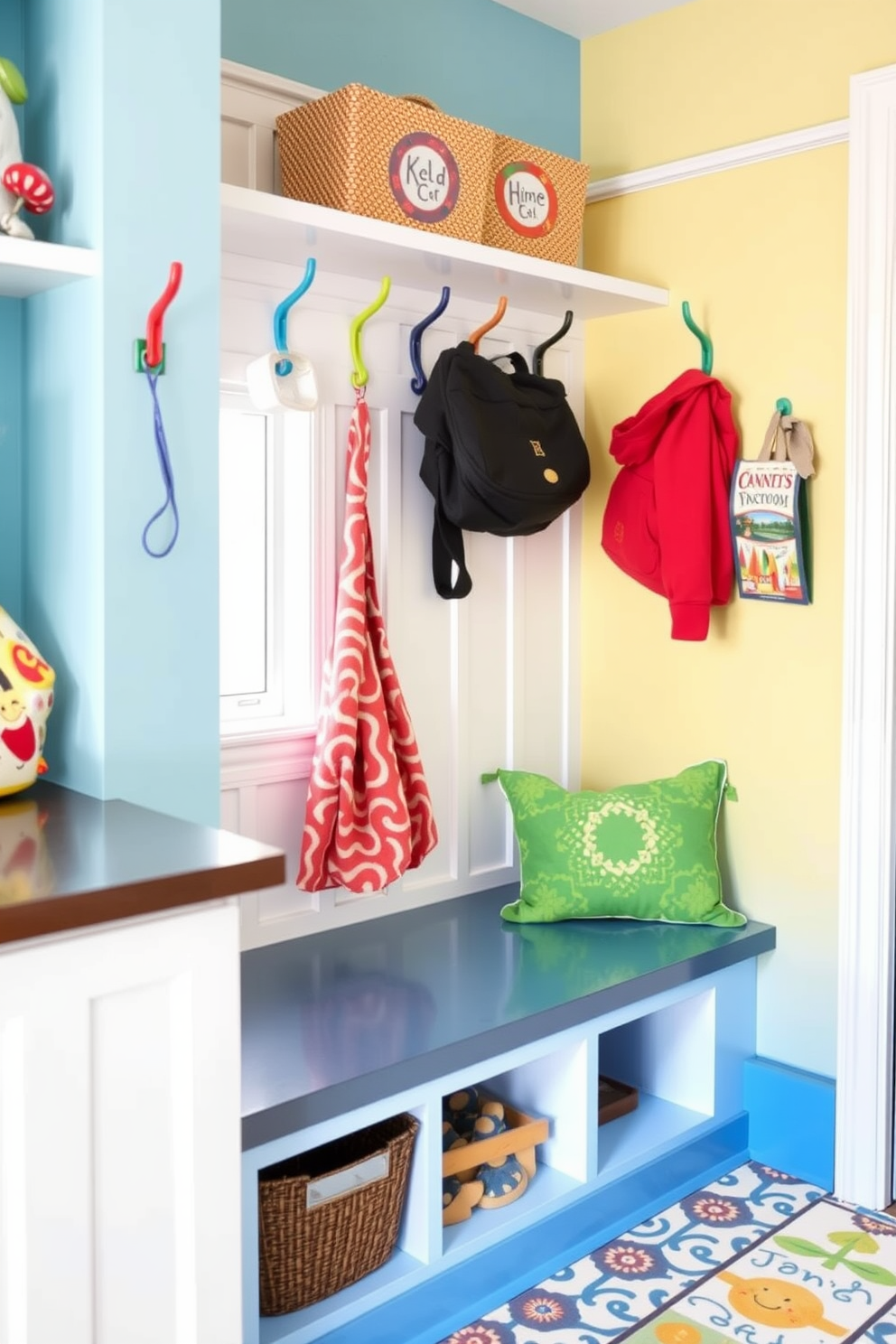 Small Mudroom Design Ideas 20