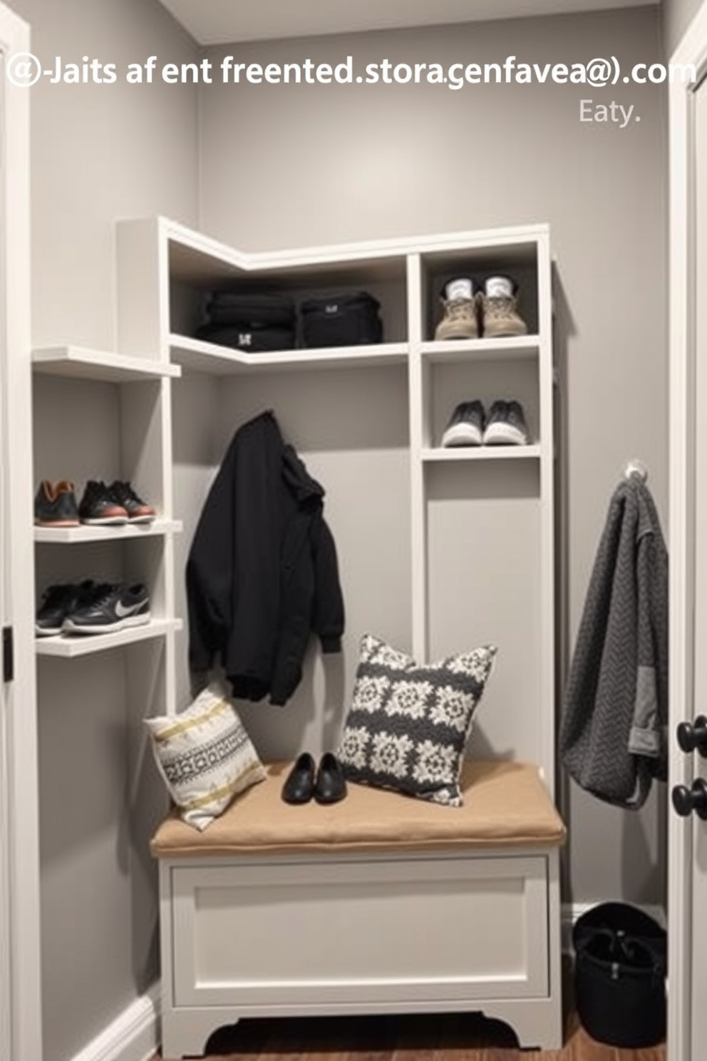 Small Mudroom Design Ideas 30