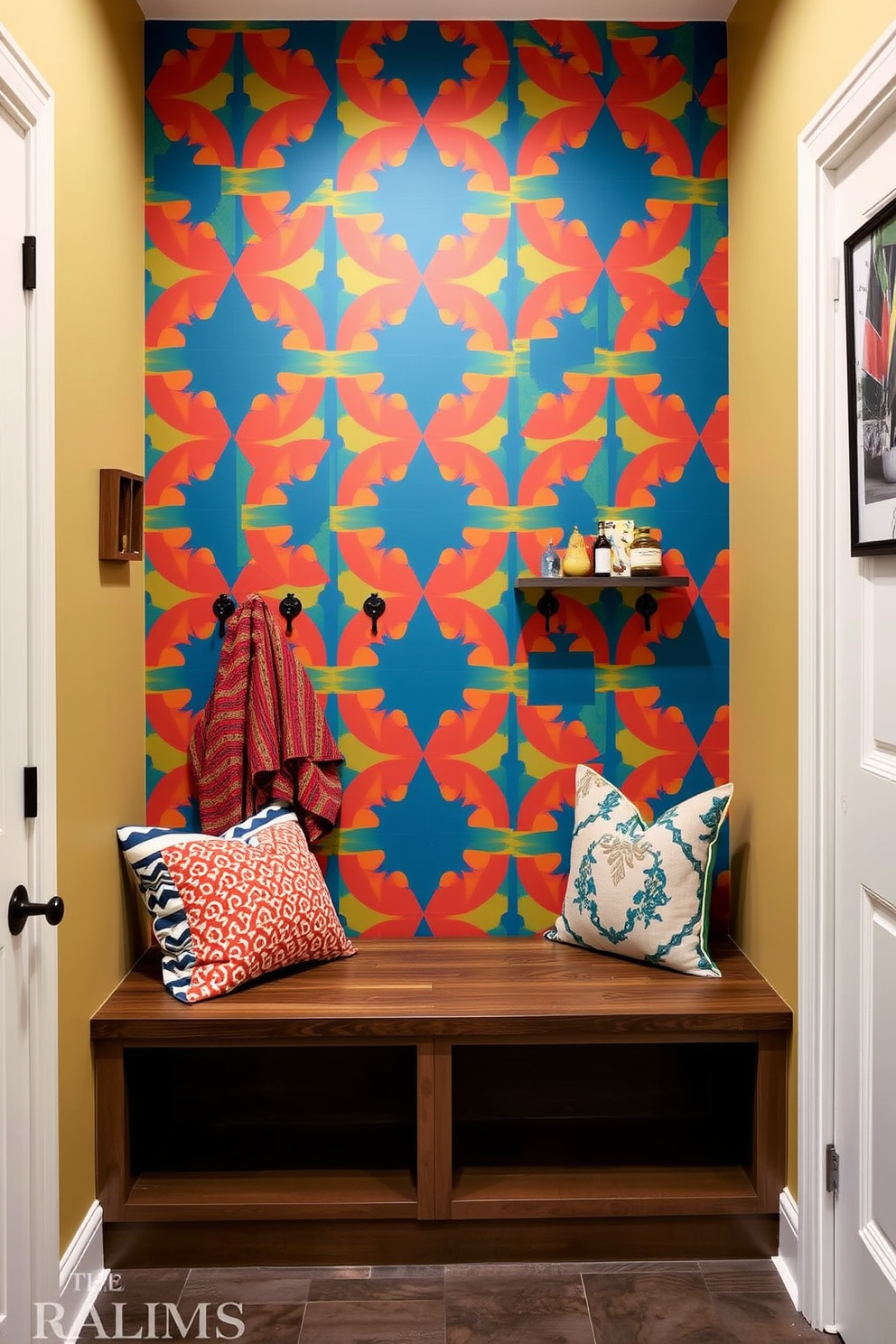 Small Mudroom Design Ideas 7