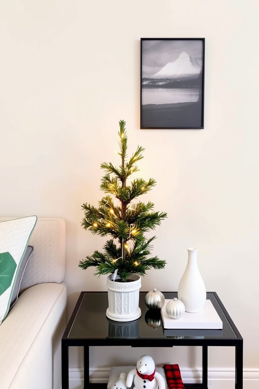 Small Space Christmas Decorating Ideas 1