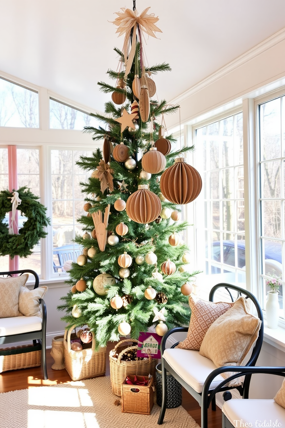 Sunroom Christmas Decorating Ideas 3