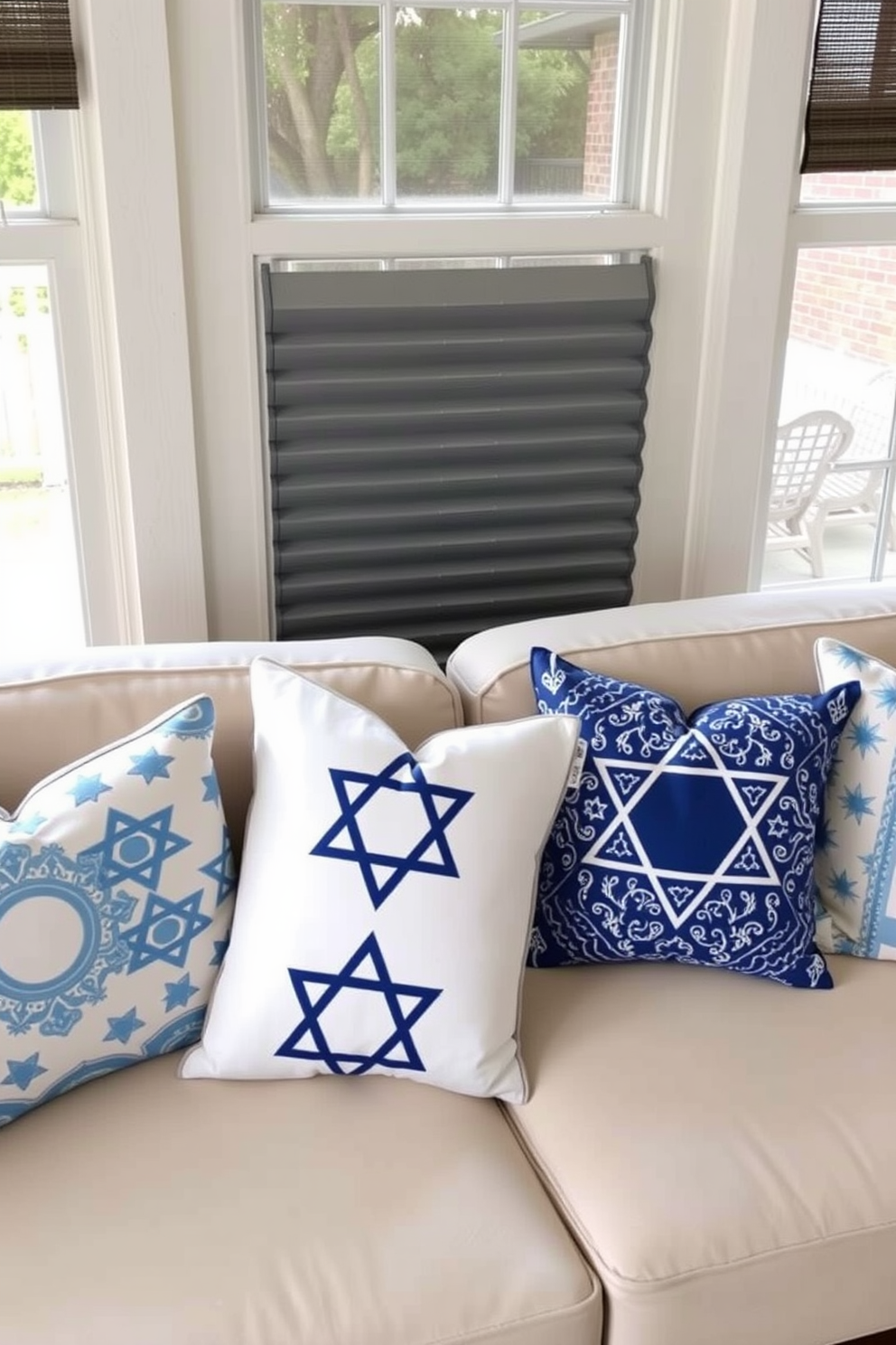 Sunroom Hanukkah Decorating Ideas 3