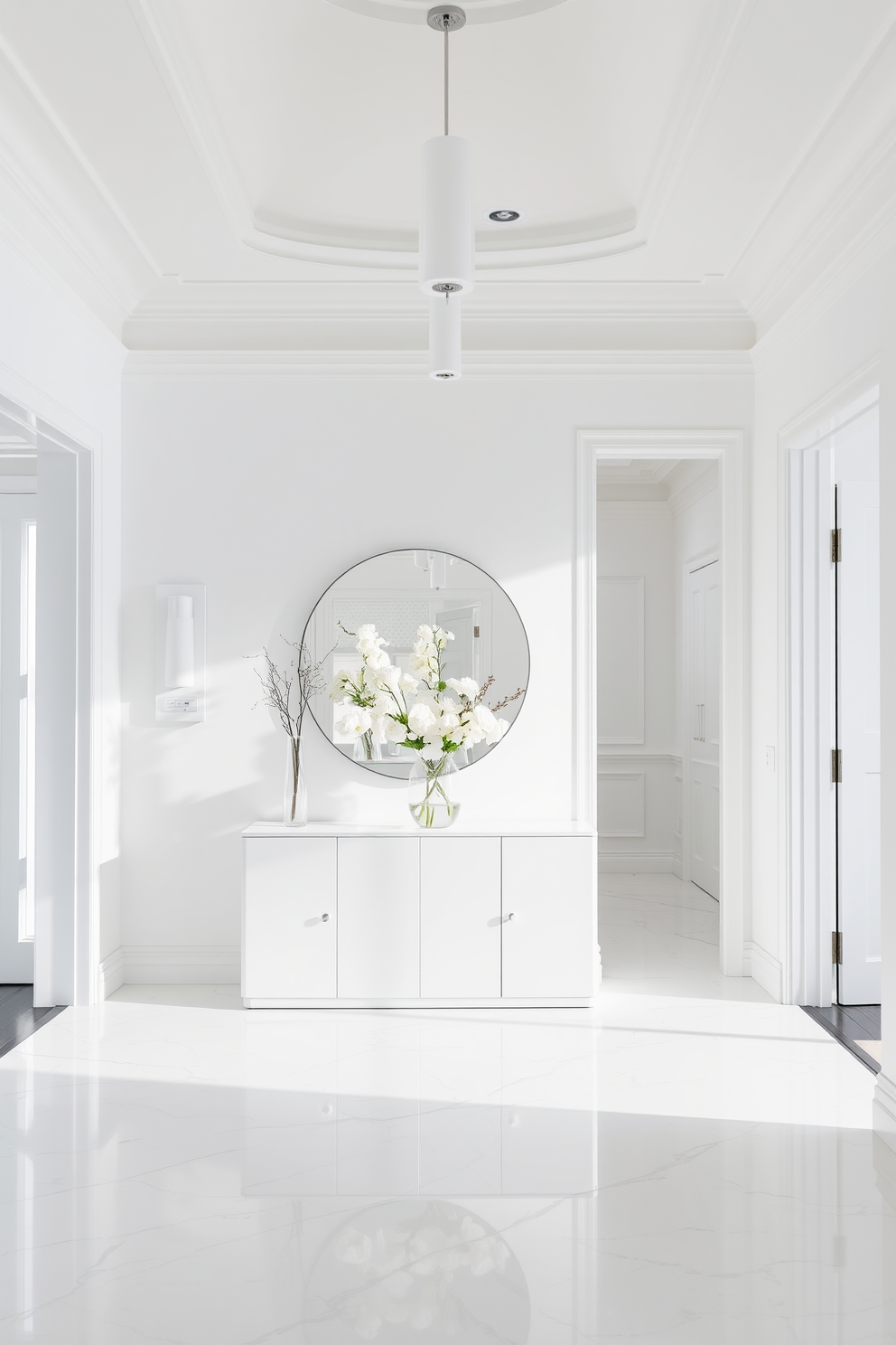 White Foyer Design Ideas 15