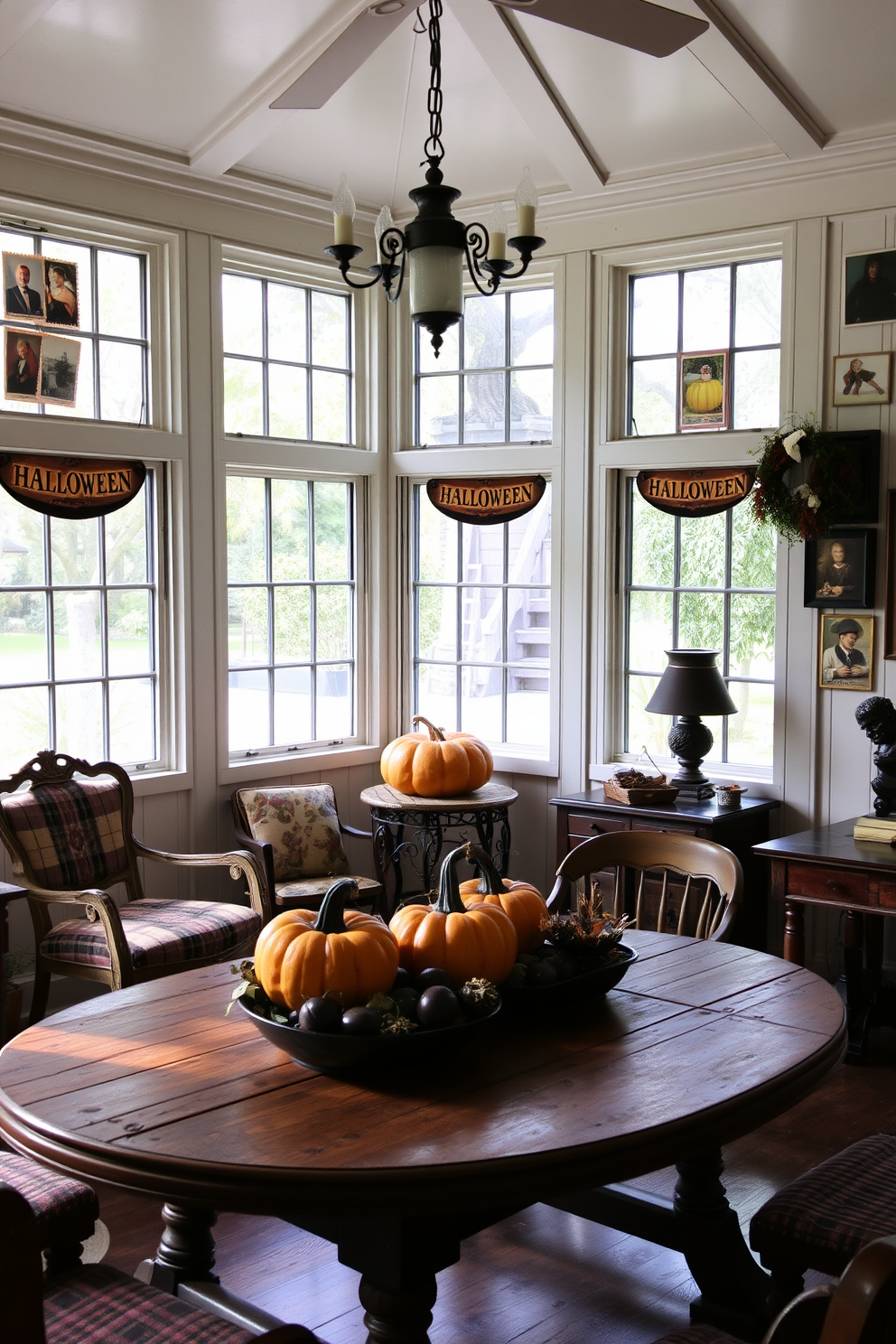 Halloween Sunroom Decorating Ideas 11