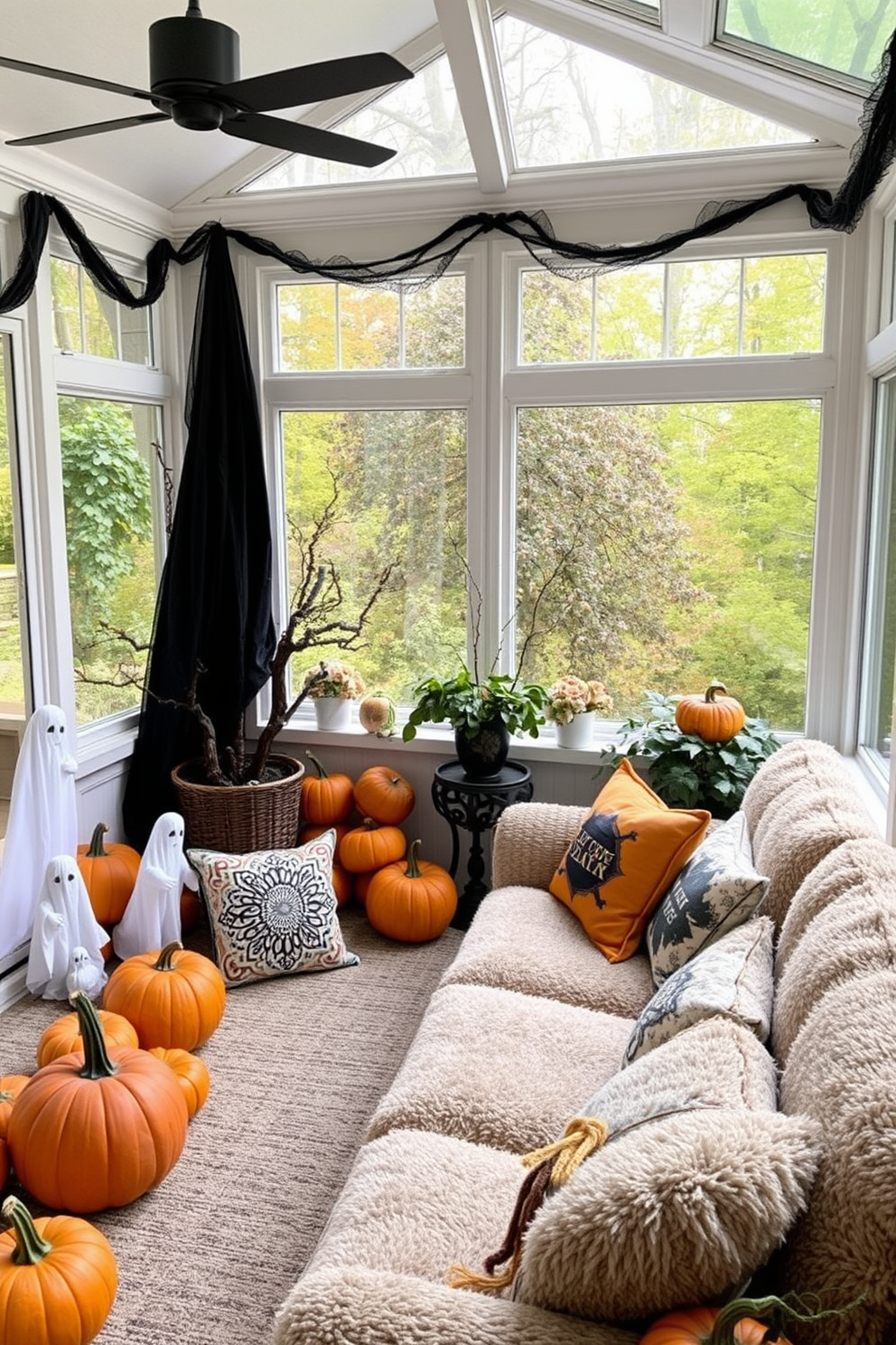 Halloween Sunroom Decorating Ideas 4