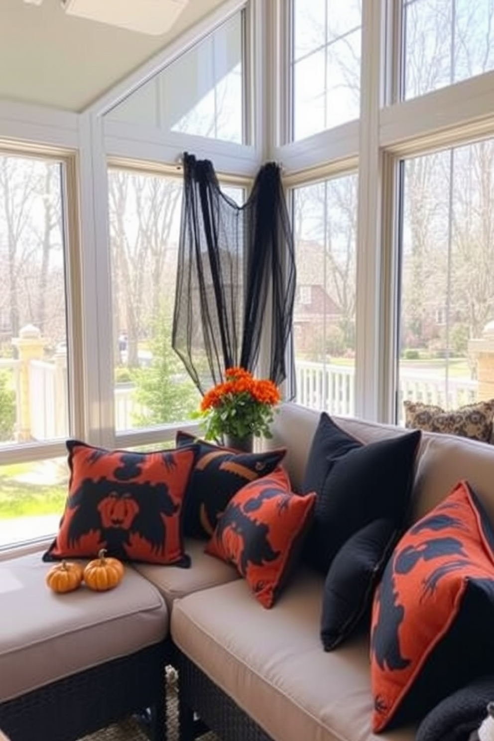 Halloween Sunroom Decorating Ideas 8