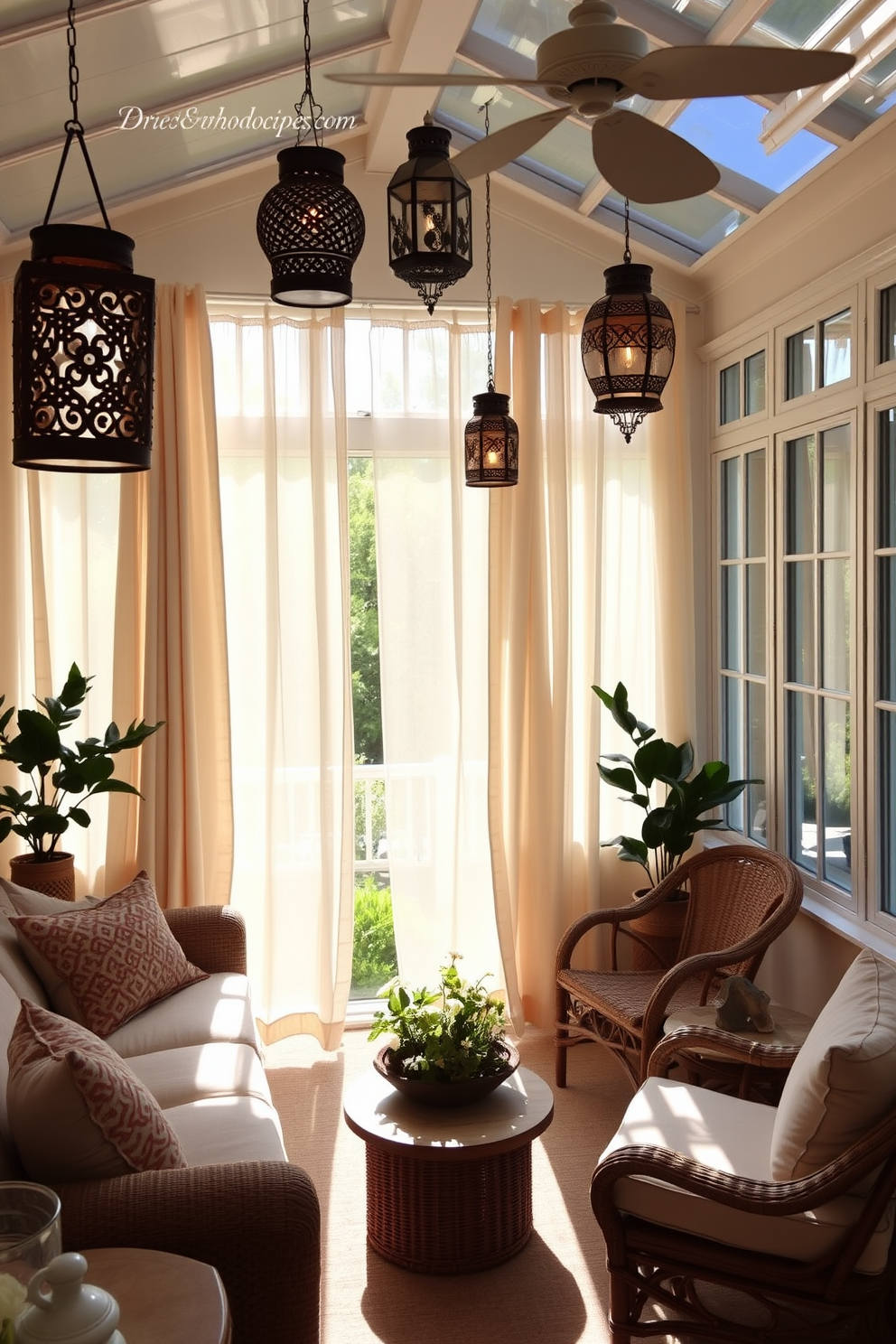 Summer Sunroom Decorating Ideas 23