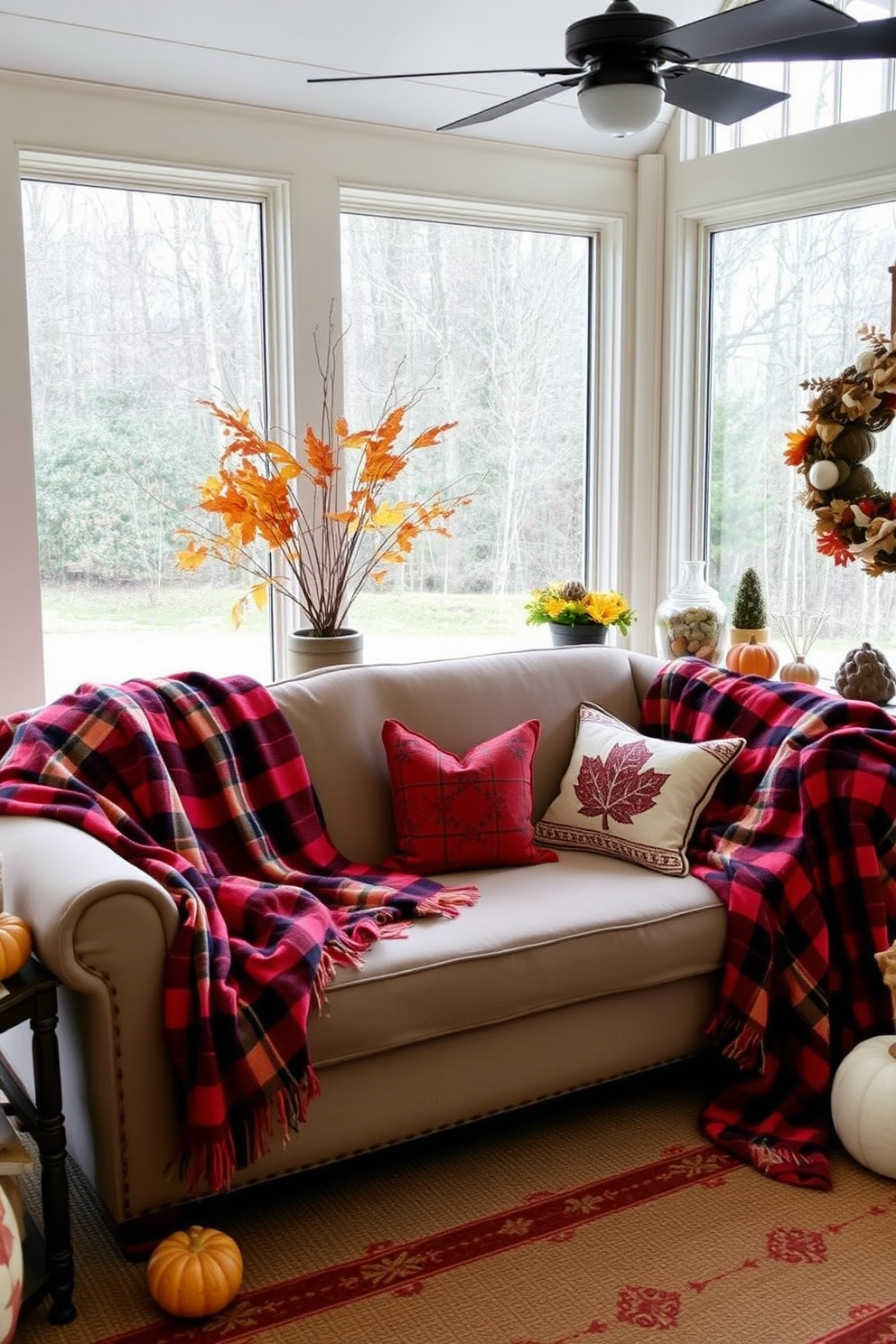 Thanksgiving Sunroom Decorating Ideas 1